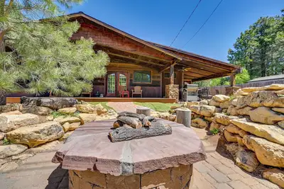 Accueil avec jacuzzi et foyer Pit-10 Mi à Nau et Flagstaff