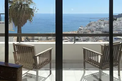 Image de Appartement Cerro Branco Albufeira avec vue sur la mer - proche de la plage et de la ville
