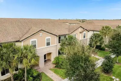 Image de 5 chambres / 4. 5 salles de bain Windsor Westside (8936al)