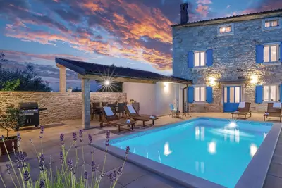 Image de Superbe maison à Peruski avec WiFi