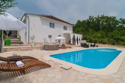 Image de Superbe maison à Hrvace avec WiFi
