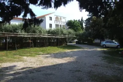 Image de Appartement de deux chambres avec la terrasse Novalja, Pag (A-13006-b)
