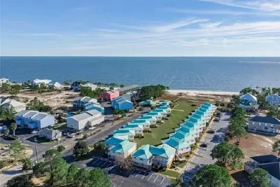 Image de Dauphin Surf Club, 3 chambres, piscine, condo