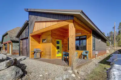 Image de Contempo Cabin 1 pâté de maisons du centre-ville historique