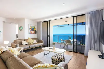Image de ❤️Circle 3 chambres au-dessus de Cavill Ave | Netflix, Wi-Fi
