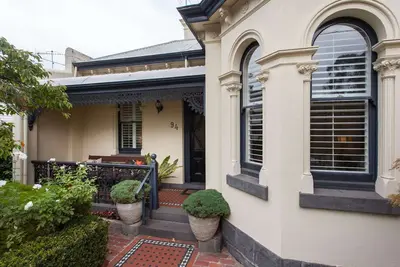 Image de Grande villa victorienne de luxe - Emplacement dans le centre-ville près de la ville et de Mcg