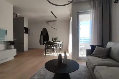 Image de Appartement de deux chambres avec la terrasse et la vue sur le mer Split (A-2983-a)