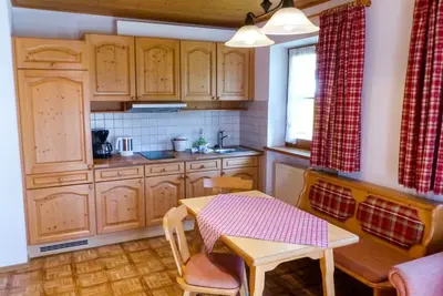 Image de Ferienwohnung Nr. 3, 1-2 Personen, 35 qm, Dusche/Wc, Balkon, Tv, W-Lan, 1 Schlafzimmer, Zusatzliege, Obergeschoss, Ostseite