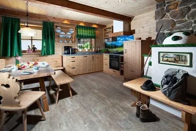 Image de Almchalet Jagd-Stub'n, 1-6 Personen, 107 qm, Dusche/Wc + Bad/Wc, Balkon+Terrasse, Tv, W-Lan, Wärmekabine, 3 Schlafzimmer