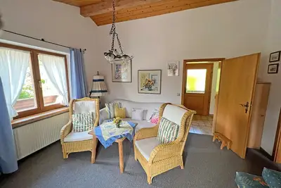 Image de Ferienwohnung Nr. 1, 52 qm, 1 Schlafzimmer und 1 Wohn-Schlafraum für max. 4 Personen im Obergeschoß mit Balkon