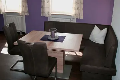 Image de Ferienwohnung Lavendel, 2 Personen, 62 m², Du/Wc, 1 Schlafzimmer, Balkon, free Wlan, Infrarot-Wärmekabine, Nichtraucher