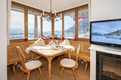 Image de Drei-Raum-Wohnung Kaiserwinkl Panorama (79qm) - Walmbergstr. 23, Dusche/Wc, 2 Extra-Schlafraum, Küchenzeile, Balkon