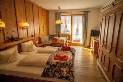Image de (04)Ein-Raum-Ferienwohnung, 26qm, 2 Personen, 1 Wohn-Schlafraum, separate Küche, Terrasse