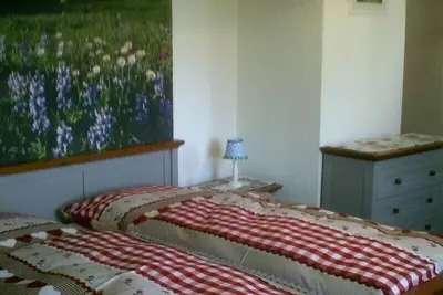 Image de Ferienwohnung -Westernberg- (38qm), Balkon, Kochnische, 1 Schlaf- und 1 Wohn-\/Schlafzimmer, Wlan, max 4 Personen