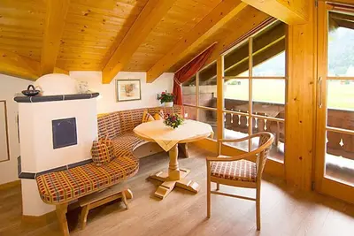 Image de Hausberg Zwei-Raum-Ferienwohnung, 46m², 2 Balkone, Sichtdachstuhl, Panoramafenster