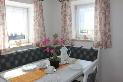 Image de Ferienwohnung Eg, 50 m², separates Schlafzimmer 2 Pers. , Du/Wc, Liegewiese