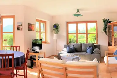 Image de Ferienwohnung (78qm), Terrasse, Kochnische, Behindertengerecht, 2 Schlaf- und 1 Wohn-\/Schlafzimmer, max 6 Personen