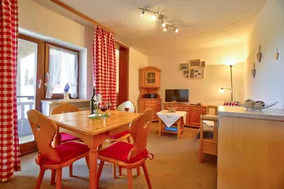 Image de Ferienwohnung 1 mit SĂĽdbalkon