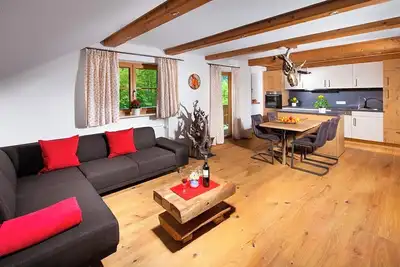Image de Ferienwohnung, 2-4 Personen, 80 qm, Dusche/Wc, Balkon 10 qm, Tv, Geschirrspüler, 2 Schlafzimmer, Nichtraucher, Dachgeschoß