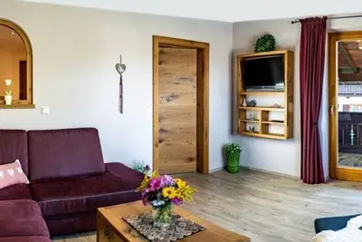 Image de Zwei-Raum-Wohnung (6) Haus Resi, Wohnküche, Wohnzimmer, Schlafzimmer, Du/Wc mit Wärmekabine, Balkon (60m²)