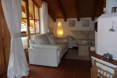 Image de Ferienwohnung Suite Silberdistel, 1 bis 2 Personen, 75 qm, 1 Schlafzimmer, 2 Bäder mit Dusche + Wanne, Kachelofen, Balkon