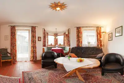 Image de Drei-Raum-Ferienwohnung (1) 65qm, Dusche/Wc, 2 Extra-Schlafzimmer, Terrasse