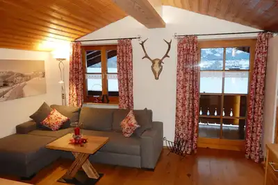 Image de Ferienwohnung \"Almgenuss\" - Drei-Raum-Wohnung 65m² mit Balkon und Bergblick