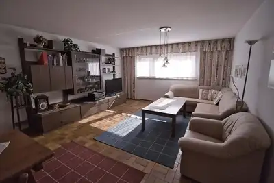 Image de Ferienwohnung 76 m², 1 Schlafzimmer mit 3 Betten, Wohn-Esszimmer, Küche, Bad mit Badewanne/Dusche/Wc, Wc extra
