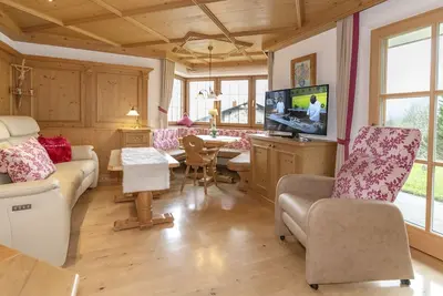 Image de Drei-Raum-Wohnung Kaiserwinkl exclusiv(108qm) - Walmbergstr. 23, Dusche/Wc, 2 Extra-Schlafräume, Küche, Terrasse
