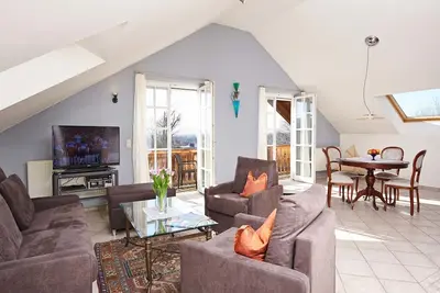 Image de Ferienwohnung Nr. 1 - \"Panoramablick\", 108 qm Obergeschoss, 1 separates Schlafzimmer