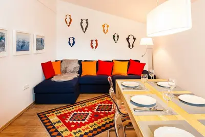 Image de Nr. 2, Ferienwohnung für 4-6 Personen, ca. 90 m², 3 Schlafzimmer, Wohnzimmer, Küche, 2 Bäder, Balkon