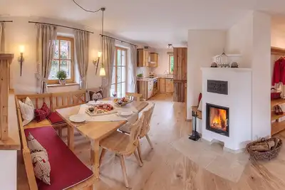 Image de Ferienwohnung \"Lavendel\" (115 qm) 3 Schlafzimmer, 2 Badezimmer, Wohnzimmer, Küche, Balkon, max. 5 Personen