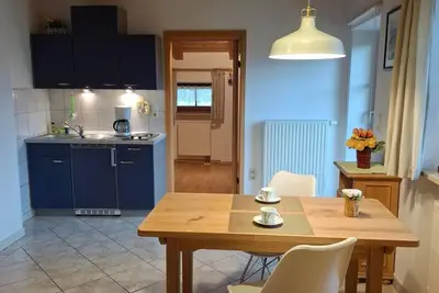 Image de Ferienwohnung bis 3 Erwachsene, 40 qm, 1. Stock, Balkon, Wohn/Schlafraum mit Doppelbett, Schlafzimmer für 1 Person, Sat-Tv
