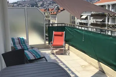 Image de Appartement Moderne 33m2, Cuisine SÉPARÉE Avec Terrasse, Quartier Liberation