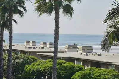 Image de Magnifique vue sur l'océan face à l'ouest! Niveau unique, 2 espaces de stationnement