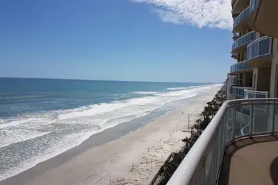 Image de Superbe condo de luxe situé face à l'océan. 3 B / 3 B. Vue de la plage entière.
