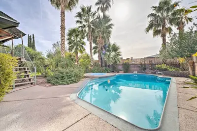 Image de Maison «Vegas Oasis» avec piscine et spa: 7 miles à déshabiller!