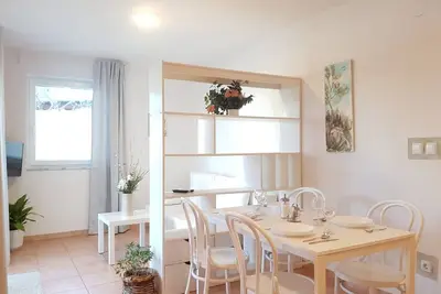 Appartement d'une chambre avec la terrasse Banjol, Rab (A-5071-a)