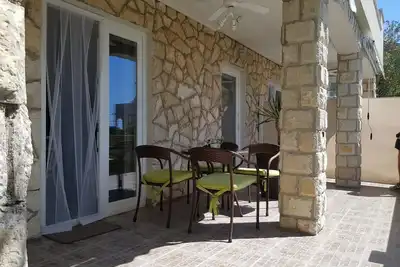 Appartement d'une chambre avec la terrasse Banjol, Rab (A-5071-b)