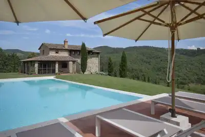 Image de Maison de vacances avec piscine privée, Wifi, climatisation, Tv, patio, vue panoramique, parking