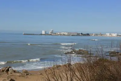 Image de Superbe T2 rénové face mer avec parking, proche plage et commerces, Les Sables d'Olonne