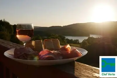 Image de Chalet vacances avec vue sur le lac de la Raviège