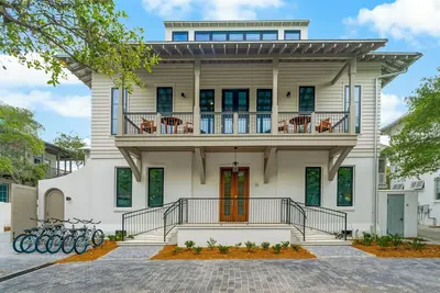 Image de Chloe's Cottage - Incroyable maison de Rosemary Beach - 1 minute à pied de la plage!