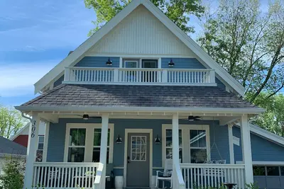 Image de Nouveau cottage de luxe avec piscine chauffée et à deux pas de la ville. Spécial printemps