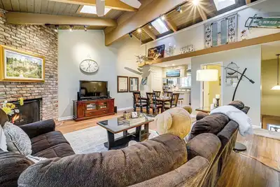 Image de Cozy Lake Tahoe Condo w / Grill-Pool & Beach Access!