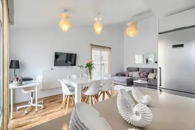 Image de Duplex Exclusif Vieille Ville, WiFi, A\/C, Parking, terrace, piscine