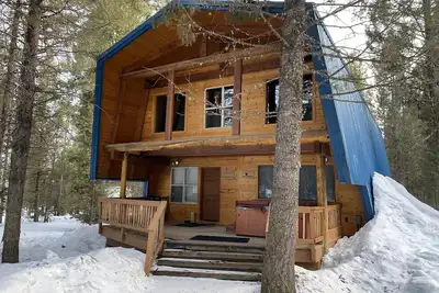 Image de Hickory Inn⭐️Hot Tub Quartier Calme BOISÉ 35min À Yellowstone Wifi Gratuit Gril Bbq Wifi À PROXIMITÉ Des Sentiers De Vtt