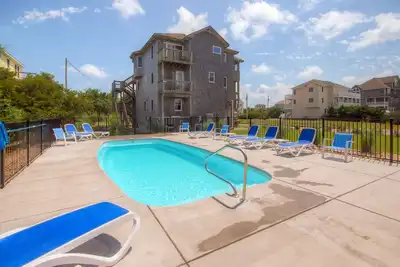 Image de S'amuser au soleil chez Semi-Oceanfront Home, Salvo-Pool, Tiki Bar, bain Ă remous, salle de jeux