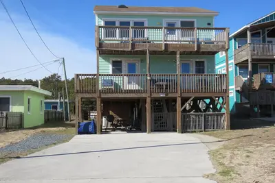 Image de Récemment rénové 4 chambres avec vue sur la mer hse W / accès privé Bch & piscine