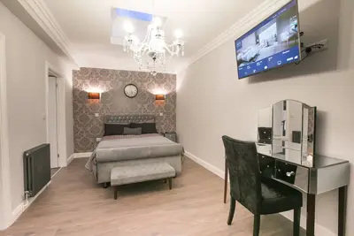 Image de Numéro 10 L'Abbaye - Fairhaven Woodland Apartment